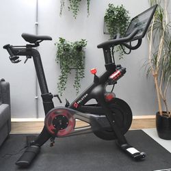 Peloton Bike - Like New + Upgraded Seat for Extra Comfort