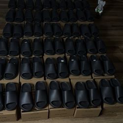 Yeezy Slides Size 9,10,11