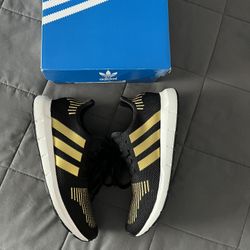 Womens Adidas Sneakers 