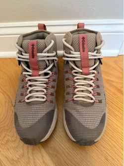 Columbia Women’s Hiking Shoes Size 8