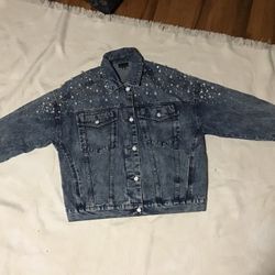 Women’s Jean Jacket With Pearls Size X-Large Is New No Tag 