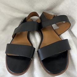 Franco Sarto Maura Black Flat Sandals Size 9 1/2 Excellent Condition Vegan Leather Made In Italy