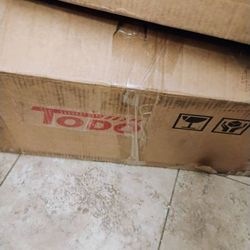 NEW Toyota RAV4 Headlights 2016–2018 – Genuine Toyota - (Laveen)