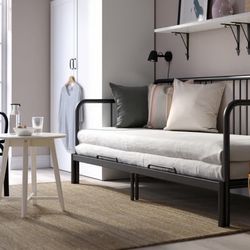 Day Bed Twin With Pull Out Bed