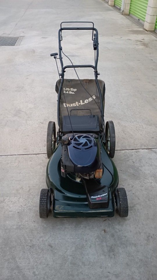 Craftsman 22" Self Propelled Lawn Mower