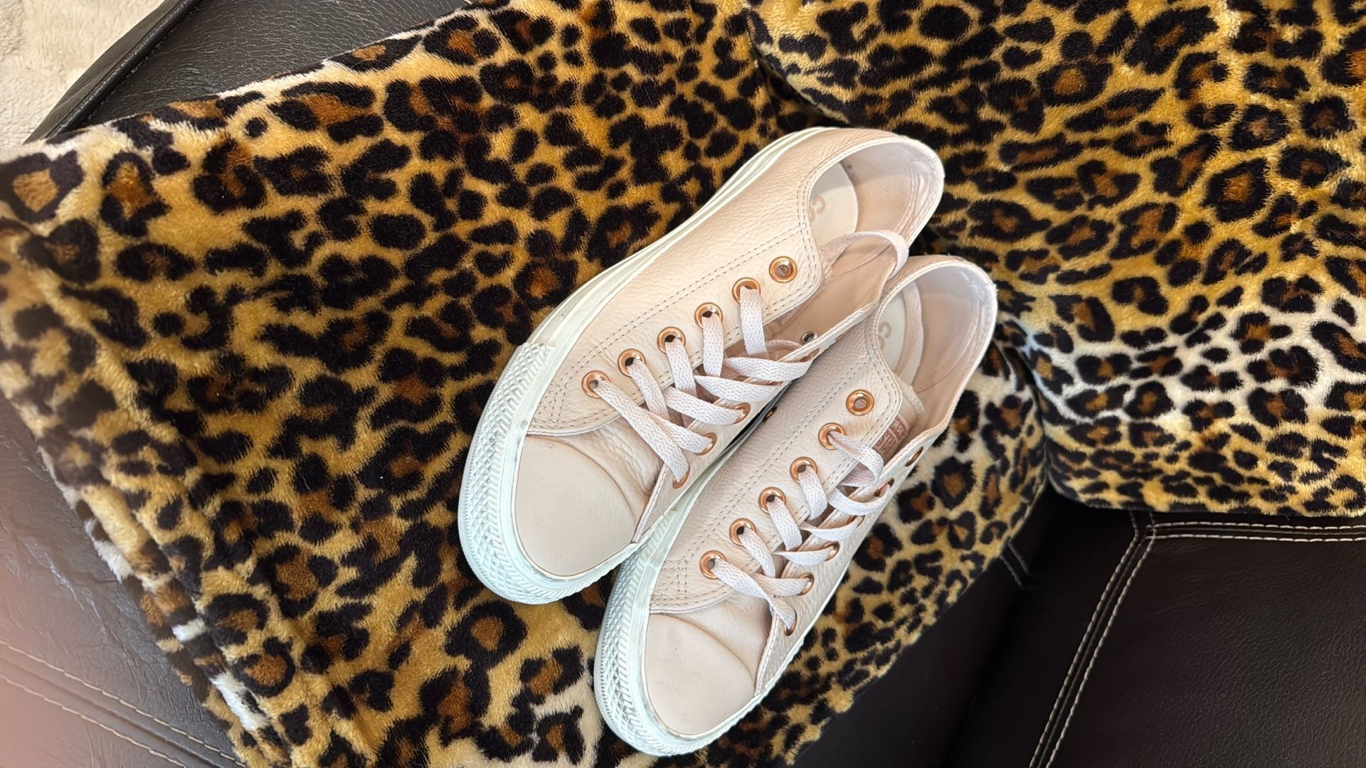 Women’s Converse all Star Low Top Pink Leather With Rose Gold Sneakers