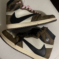Travis Scott Jordan 1’s