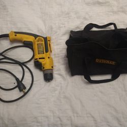 

DeWalt DWD110 Corded 3/8" Keyless Chuck Drill Kit
