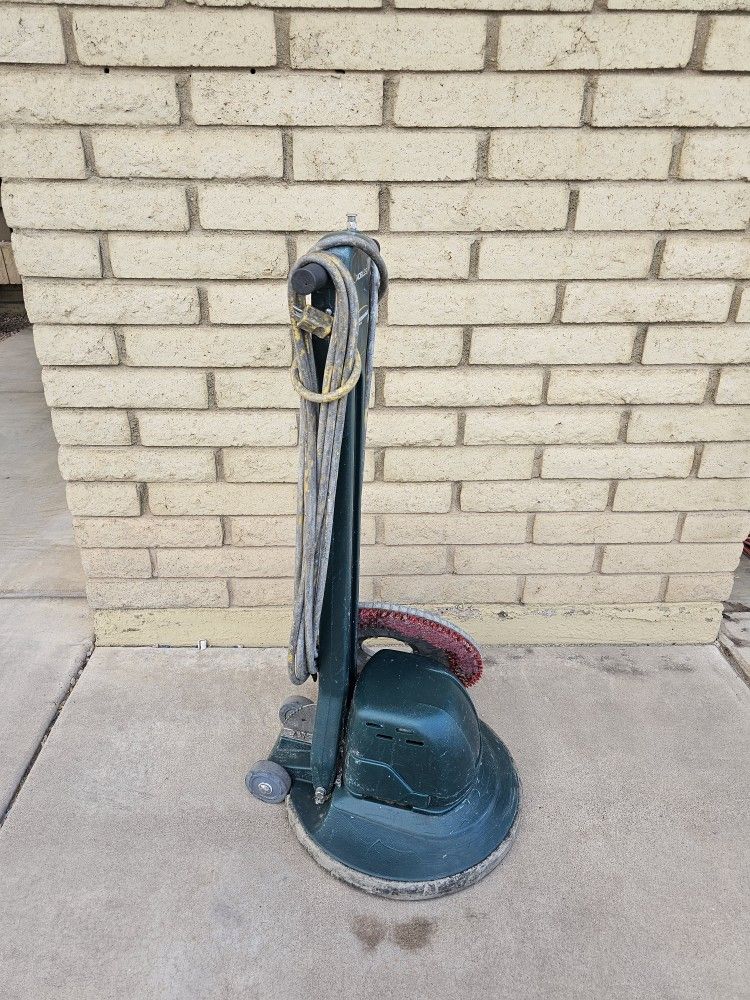 Nobles 20" Floor scrubber. Side By Side