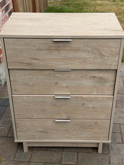 Free Dresser - Ashley