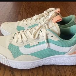 VANS UltraRange SHOES