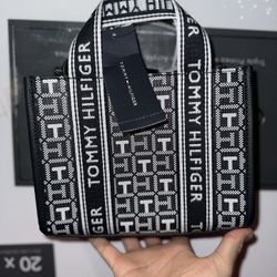 Tommy Hilfiger Handbag Crossbody
