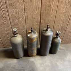 Acetylene tanks