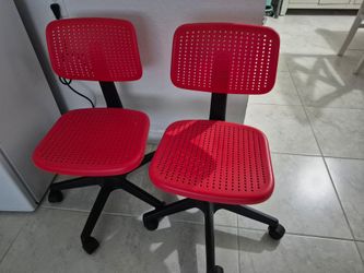 Red Plastic Office Chairs with Wheels – Set of 2