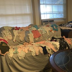 Like New And Branded Baby Girls/infant Clothes 