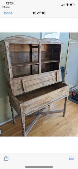 Writing Desk/hutch Must Sell