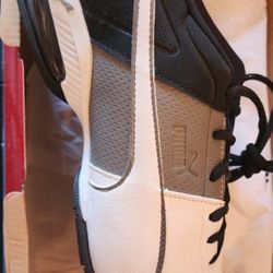 (BRAND NEW) AUTHENTIC PUMA MEN SNEAKERS (SIZE 9.5)
