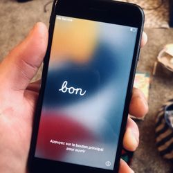 BLACK IPHONE 7 Sim Unlocked 16GB For great DEAL!