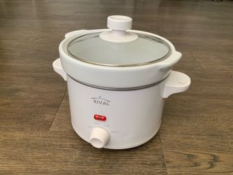 Compact-Size Slow Cooker