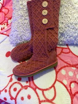 Ugg size 7 slightly used $20