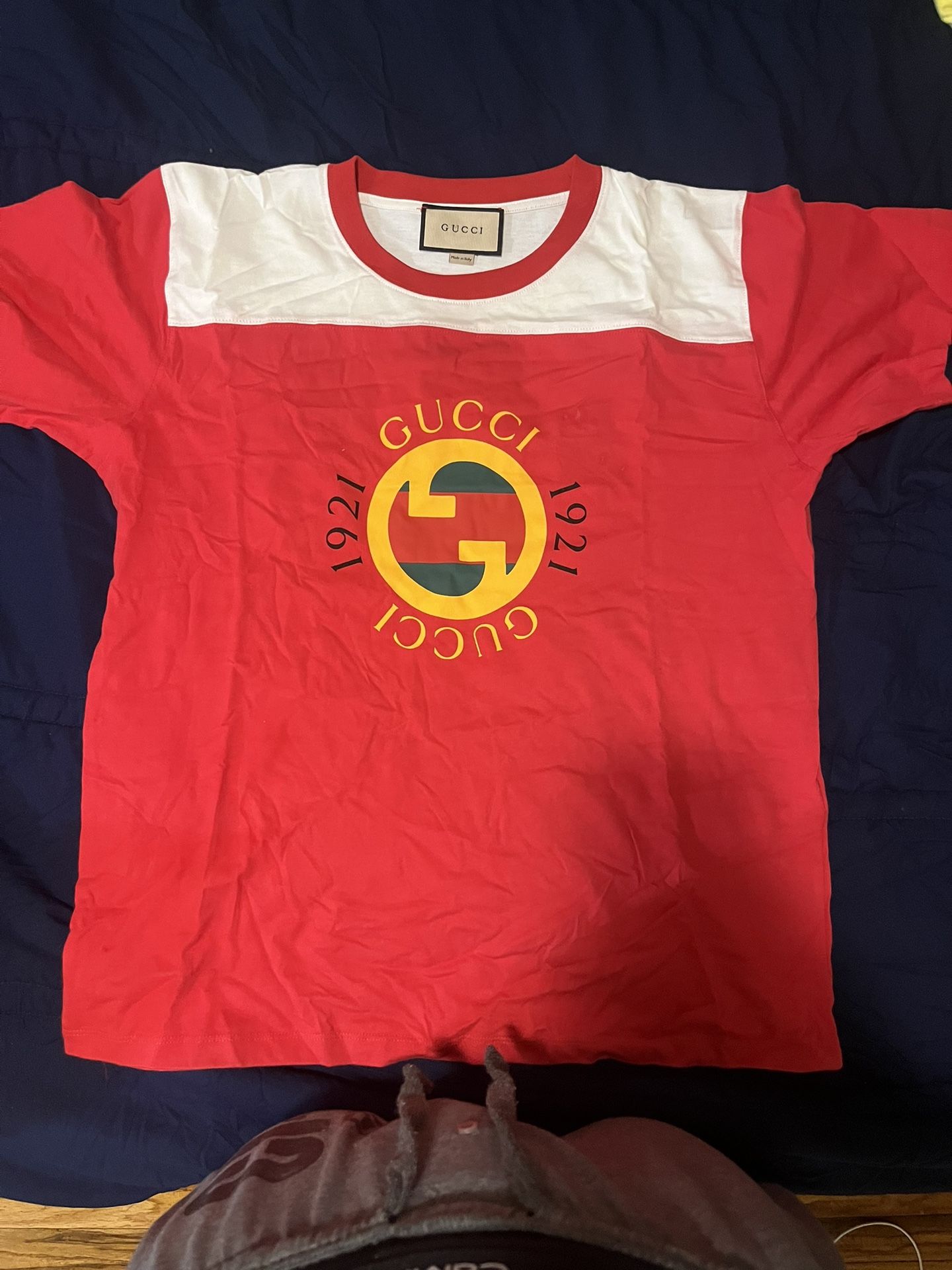 Red/white Gucci Logo Tshirt Large