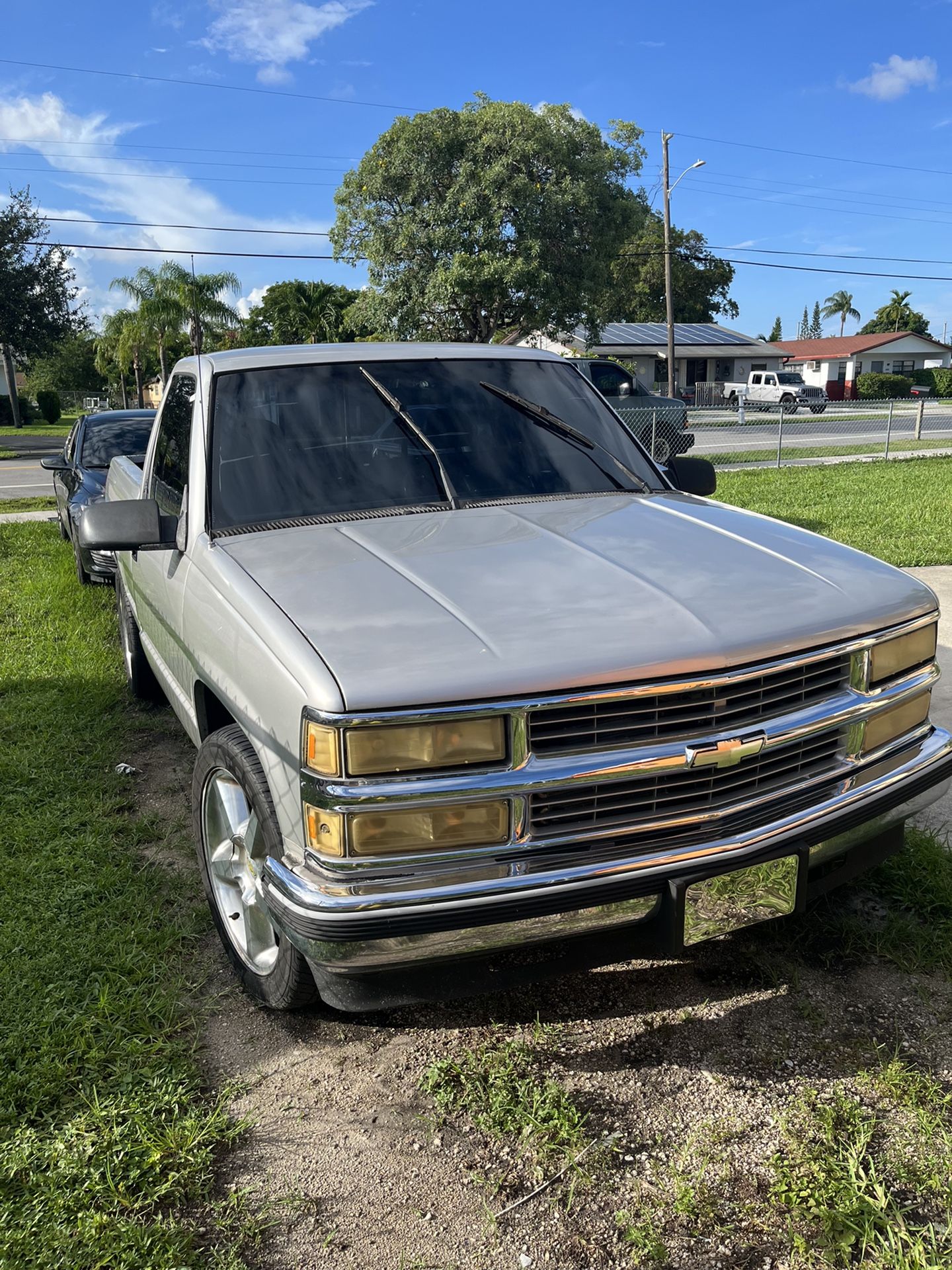 Chevy 1500 Short Bed OBS for Sale in Miami Gardens, FL OfferUp