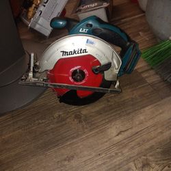 Cordless Makita Saw