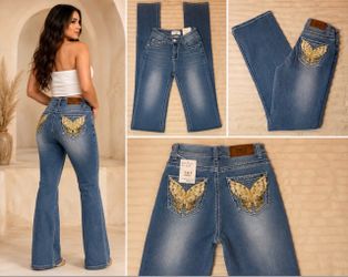 T&Y Fashion Butterfly Embellished Flare Jeans