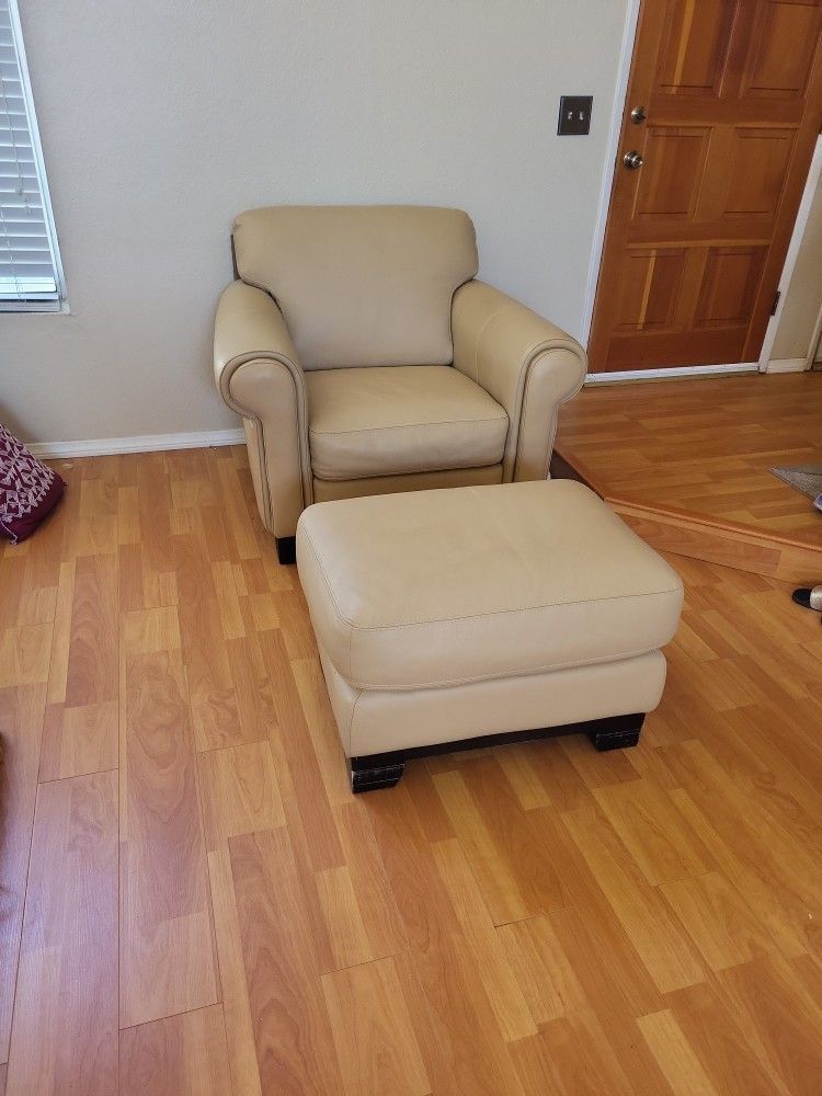 Free Soft Beige Leather-Like Chair