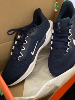 Nike Air Zoom “NEW”Pegasus 41 running shoes in men’s size 9.5 (women’s 11).
