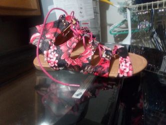Very cute and good condition sandals used once size 6 1/2 $10.00