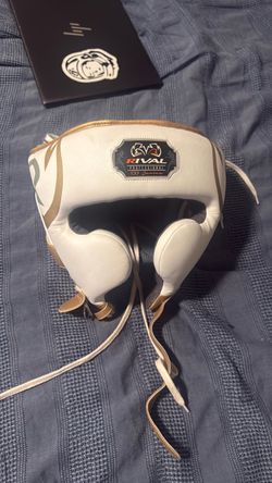 Boxing Headgear Size L RIVAL RHG100