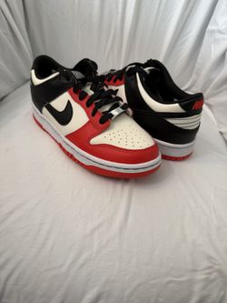 Women’s /Kids Nike Dunk Low NBA 75th Anniversary Chicago. Size 7.5/ 6Y. NWB. DO6288-100