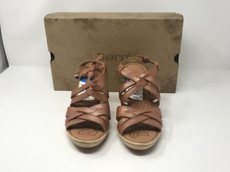 Born Lexie wedge sandals new women size 8
