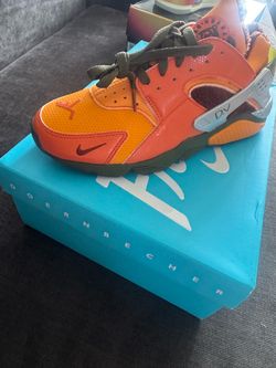 Nike air hurache doernbecher size 9.5