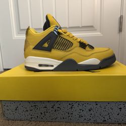 Jordan 4 Retro Lightning 