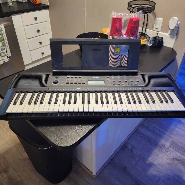 Yamaha Keyboard