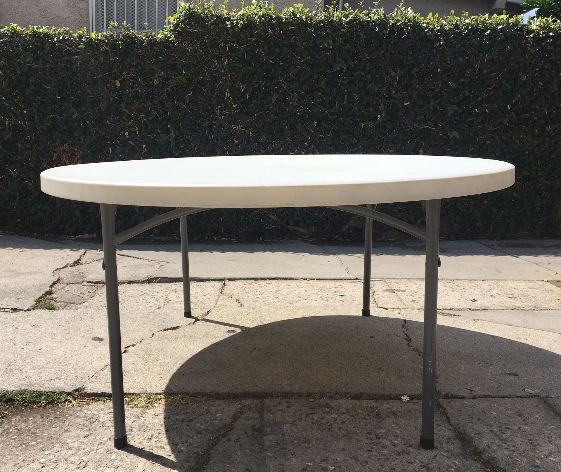 Mesas Redondas para fiesta de Venta