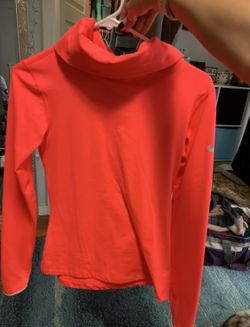 BRAND NEW! NIKE hyperwarm funnel neck sweatshirt