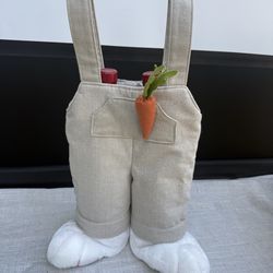 Pottery Barn Bunny Pants Wine Tote Holder – Easter / Spring Decor – Holds 2 Bottles