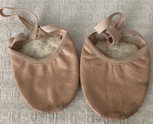 Bloch Ladies Size Small Half Sole Ballet Turner Shoes