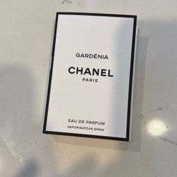CHANEL Sample