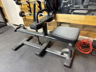 Calf Raise Machine