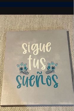 Decoración Para Sala Color Torquesa 2 Cobijas $20 Cuadro $15 Y Cortinas Talla 84” $35 Como Nuevo Todo
