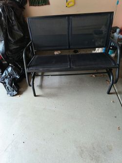 BRAND NEW SWING BENCH
