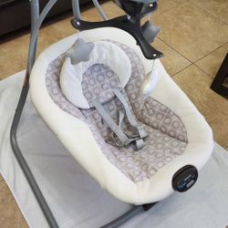 Baby Graco Swing 