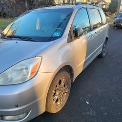 2009 Toyota Mini Van