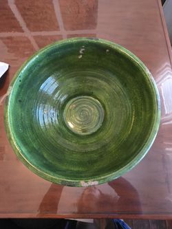 Pottery Barn 	Hunter Handmade Ceramic Bowl, Green - Large