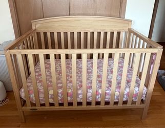 Graco Benton 5-in-1 Convertible Crib