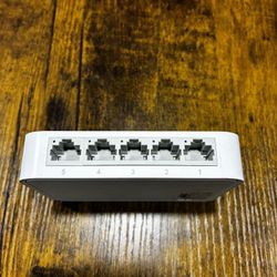 FREE TP-Link i5 port non-PoE Ethernet Unmanaged Switch